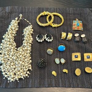 Beautiful collection of costume jewelry, vintage rings, earrings, necklace